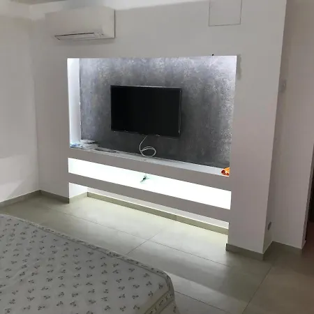 Mirella 4*